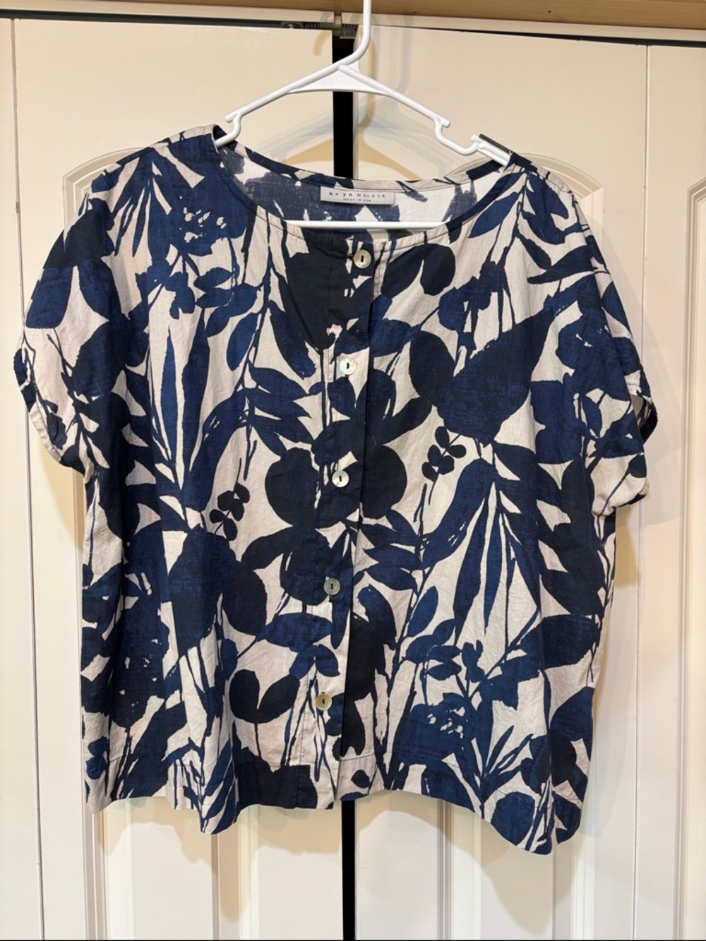 ***Bryn Walker blue/black/tan hundred percent cotton box top